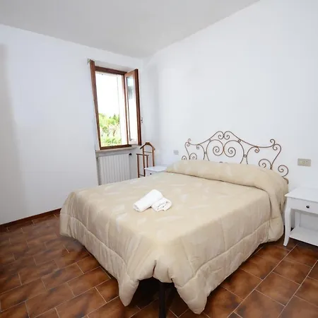 Corte Vezzola Trilocale Tommaso * بويجناجو